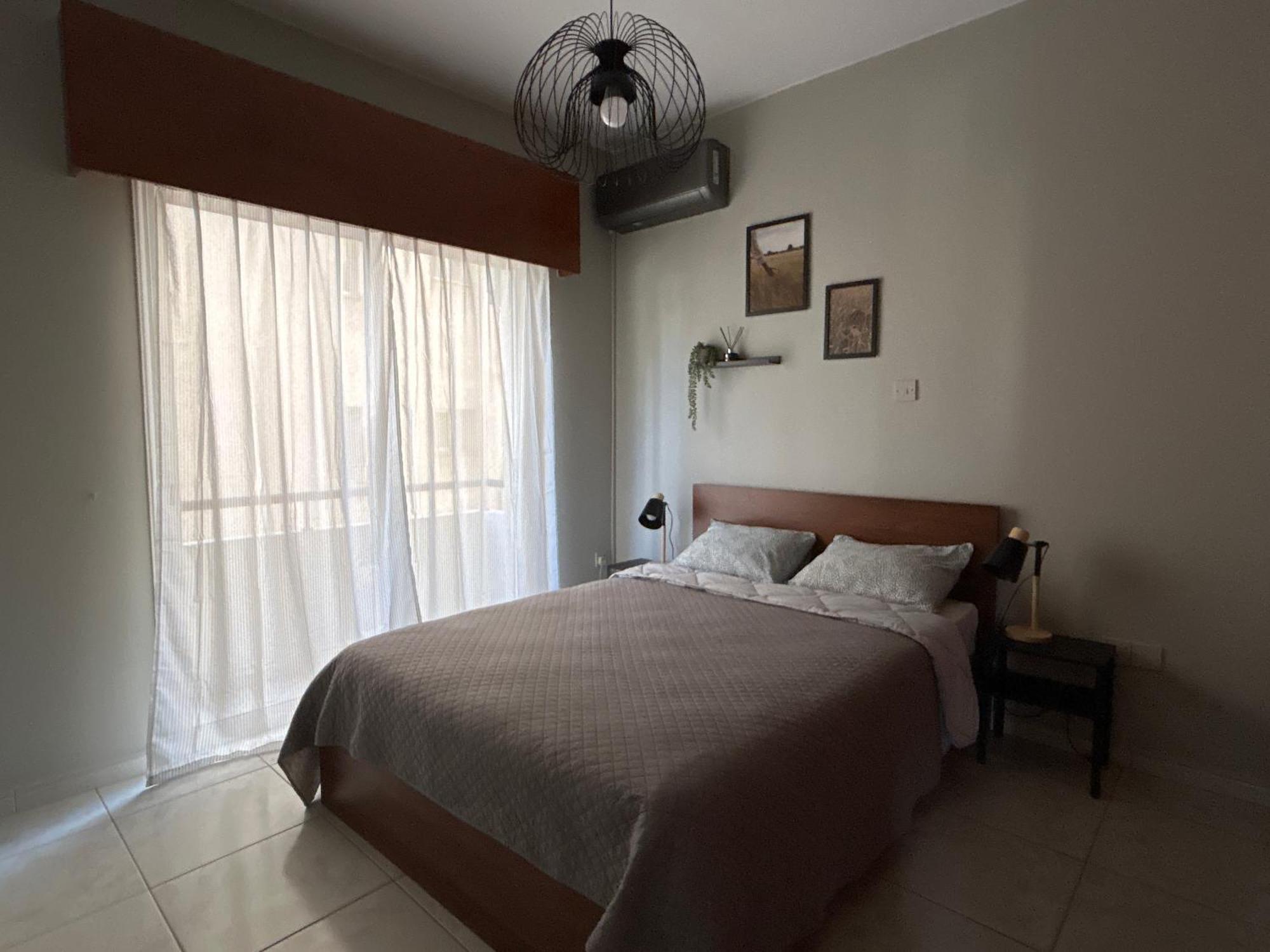 Apartment's *