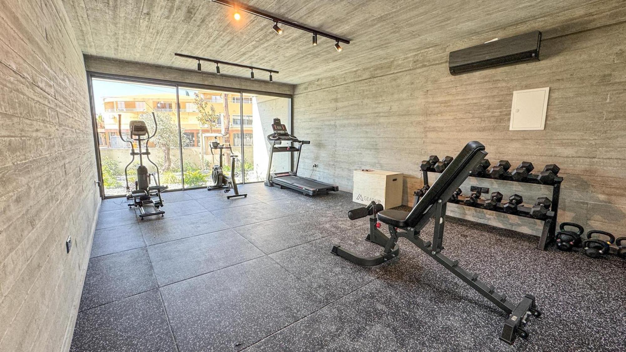 Apartment Malberry Park 302 - Modern 2 Bedroom With Pool, Gym, Jaccuzi Paphos