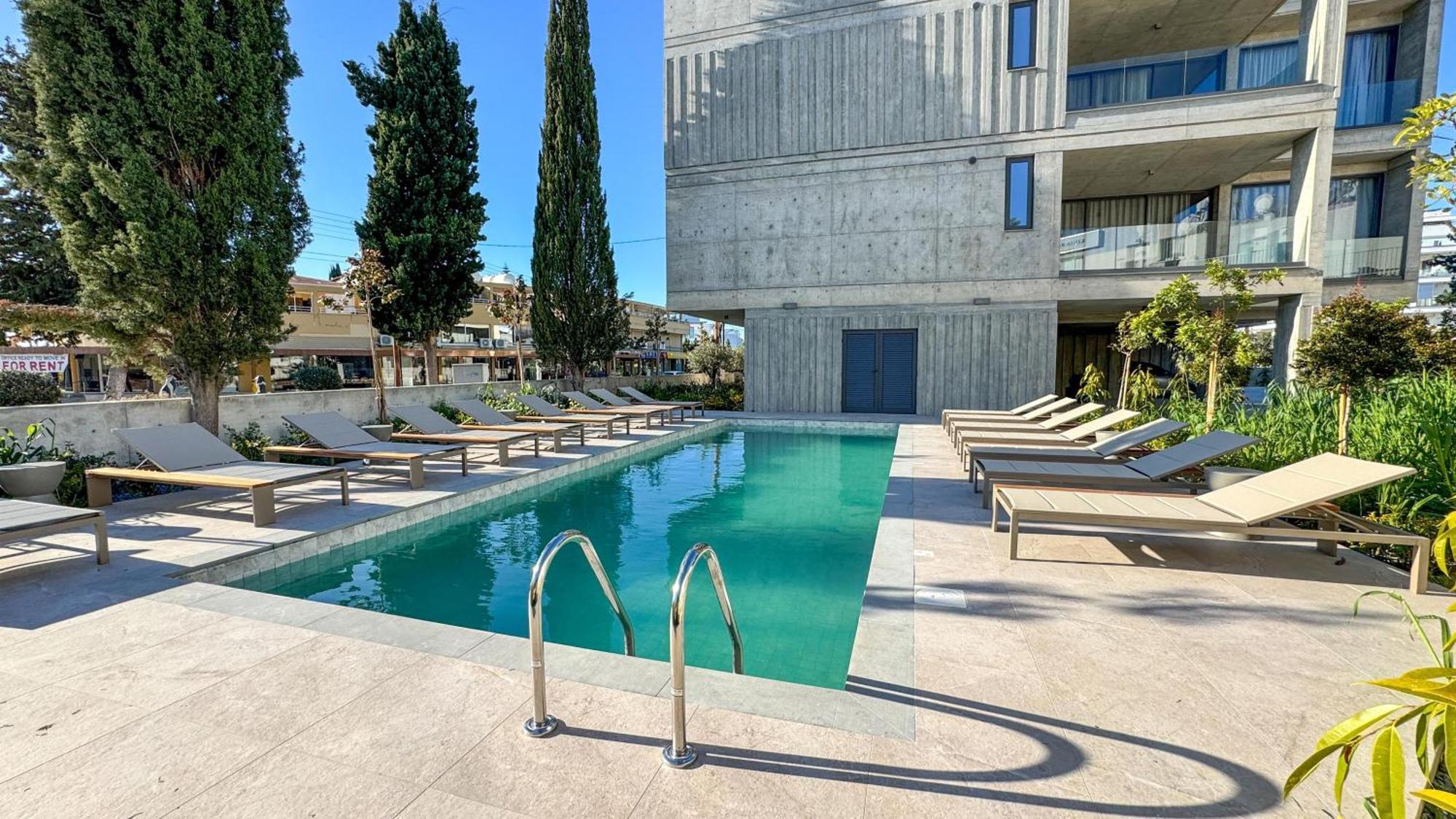 Malberry Park 302 - Modern 2 Bedroom With Pool, Gym, Jaccuzi