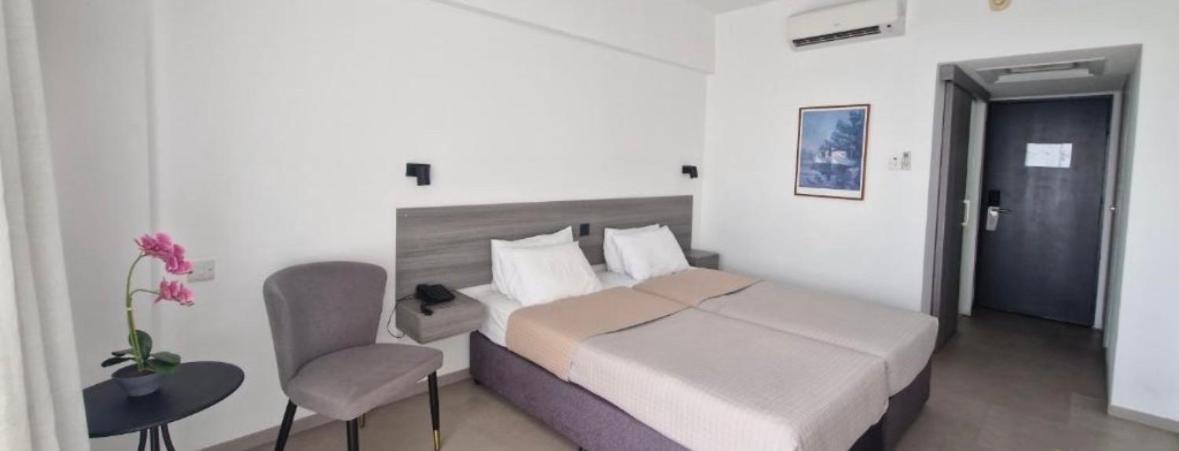 Navarria Blue Hotel 3*