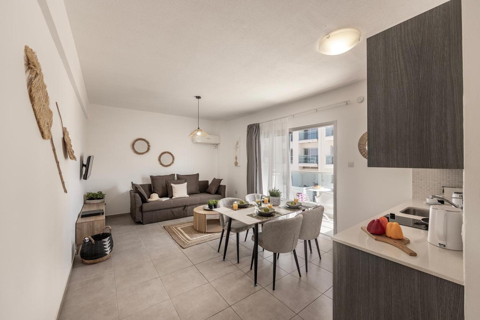Apartment Somantonia *