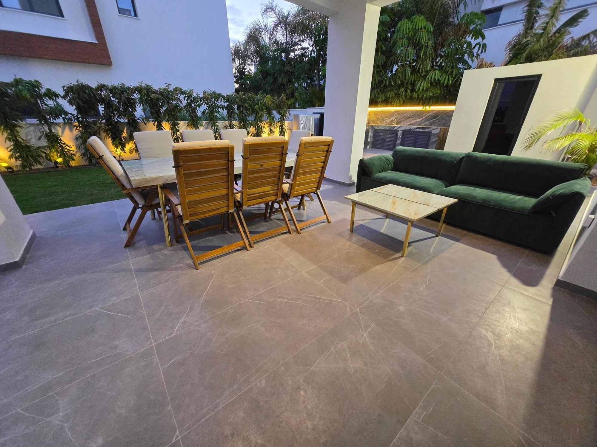Villa Tg New Luxury Private - Heated Salty Swimming Pool, Outdoor Jacuzzi, Sauna, Exotic Garden Limassol