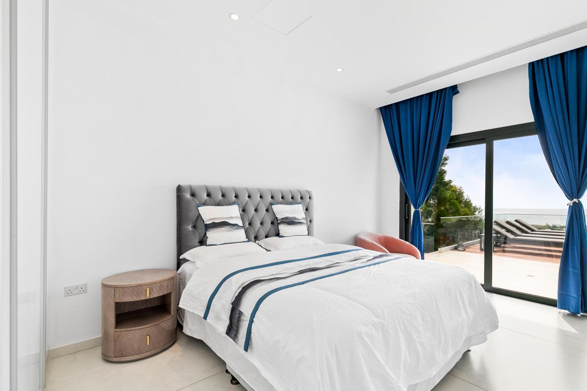 J&c Seacave Bed & Breakfast