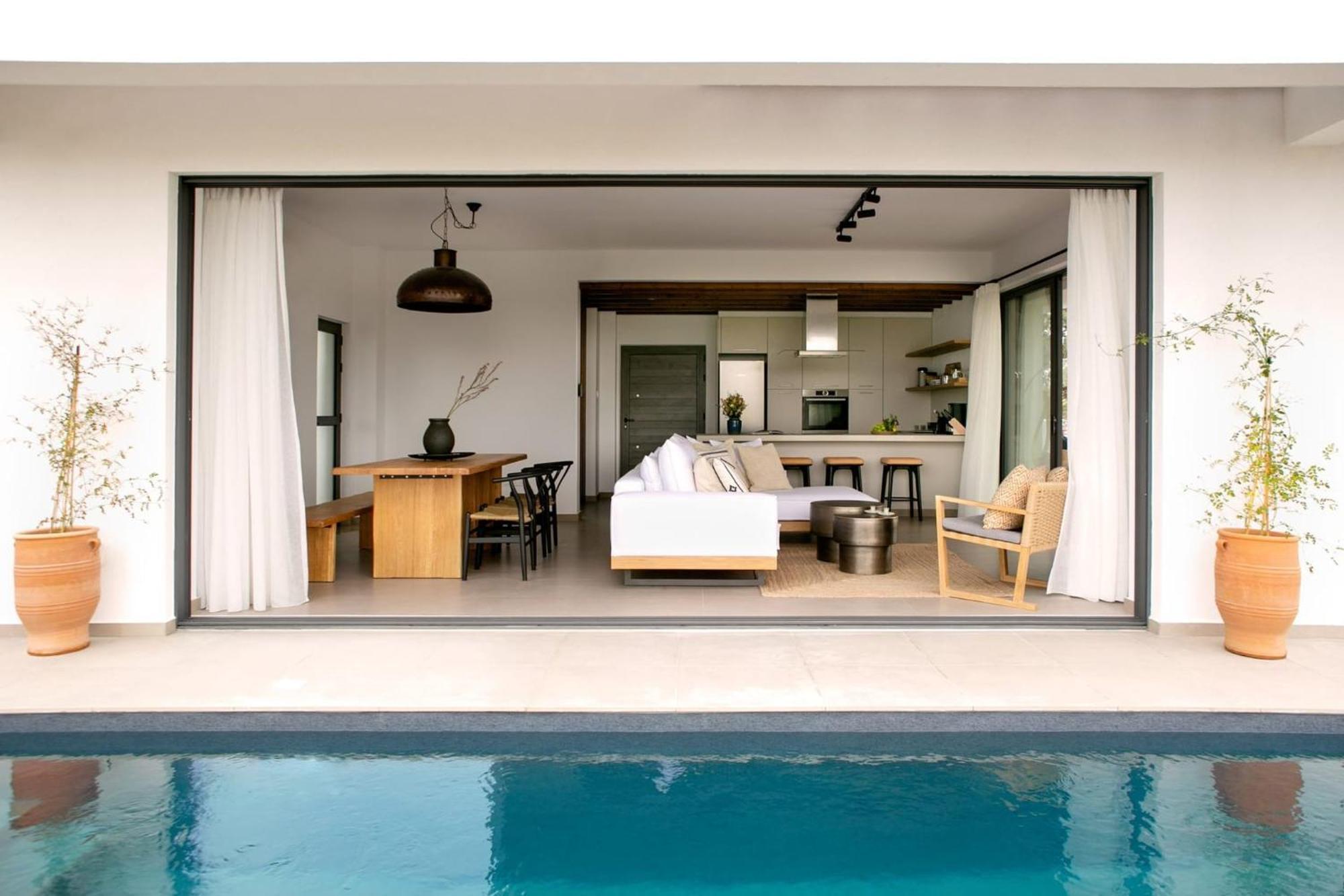 Amazing Lubbock 3 Bedrooms Private Outdoor Pool And Hot Tub Furnished Sun Terrace Shaded Furnished Terrace Bbq, Villa