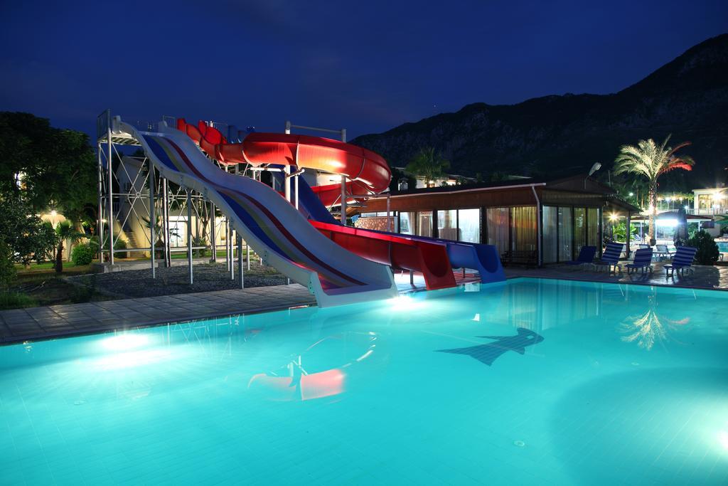Club Simena 3*