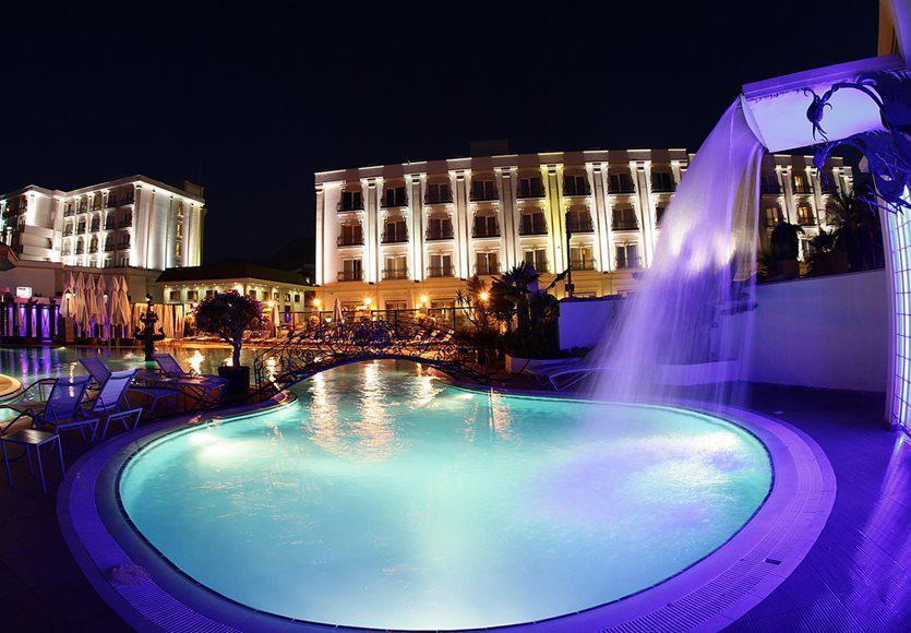 Rocks & Casino