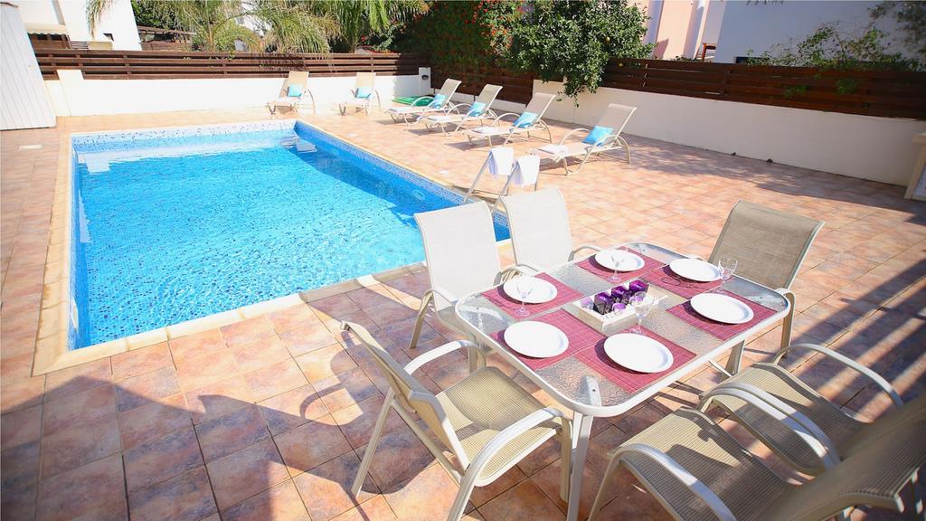 Kapparis Holiday 114 * Protaras