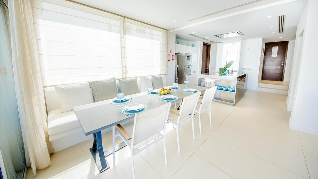 Villa 100 *