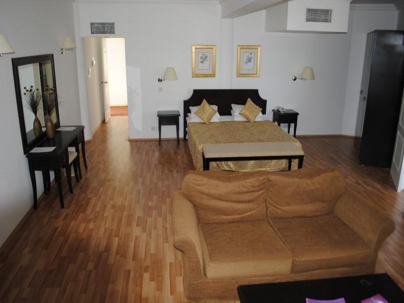 Ada Hotel 3*