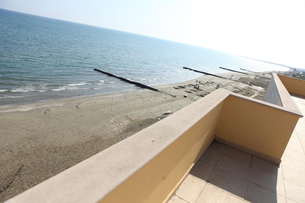 Apartment Quattro Sea View Beachfront Ap 6 *