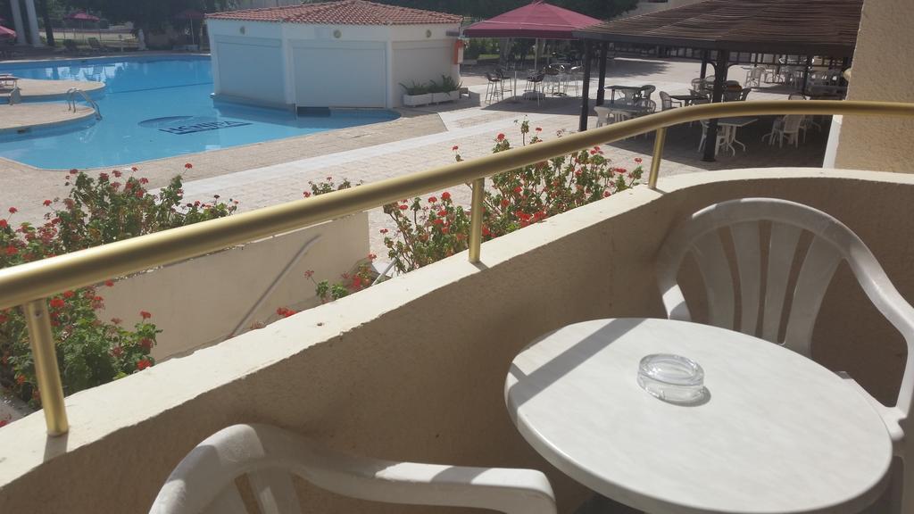 Hotel Crown Henipa Larnaca