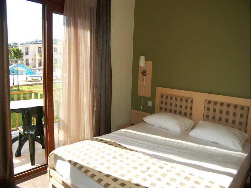 Green Holiday Village Hotel 4*