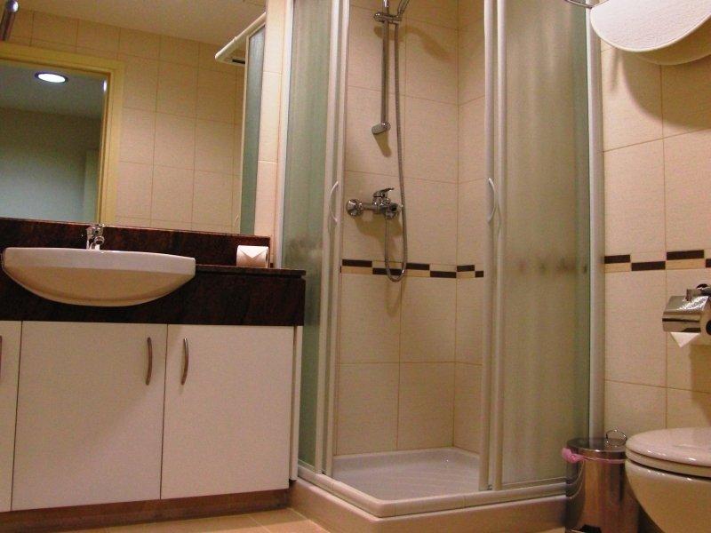 Royal Blue Hotel & Spa