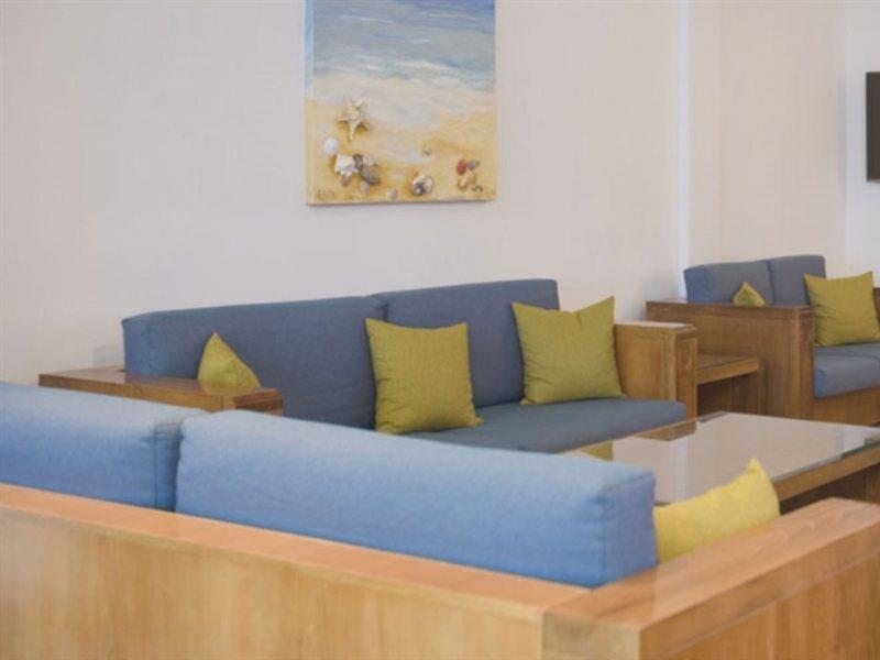 Trizas Hotel *