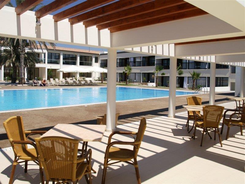 Royal Blue Hotel & Spa