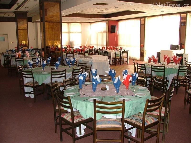 Crown Henipa Larnaca