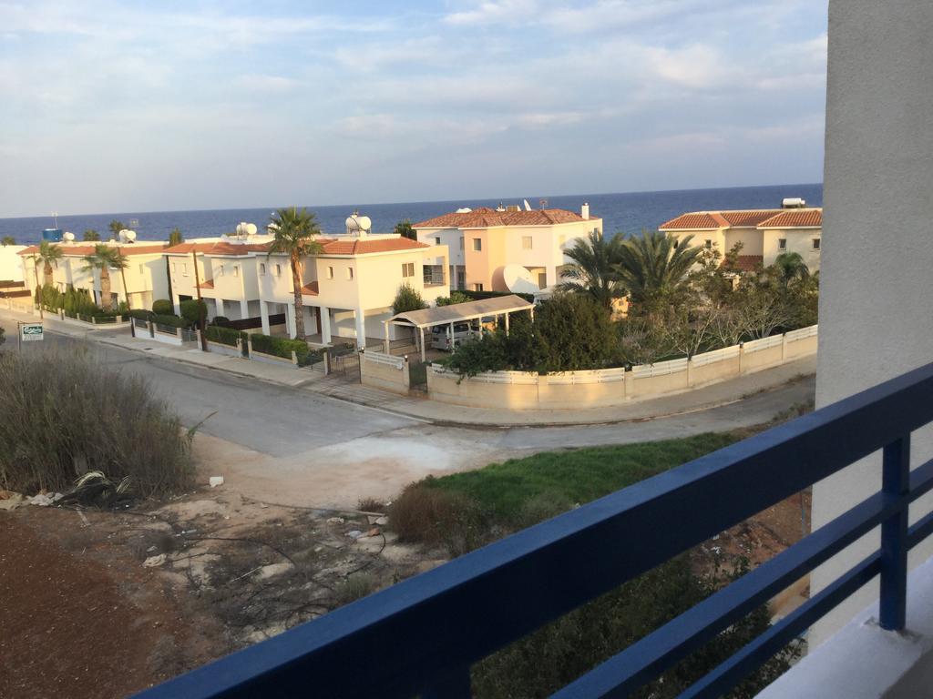 Maouris Aparthotel