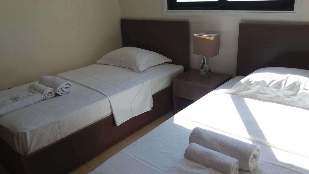 202 Mandritis Court * Larnaca