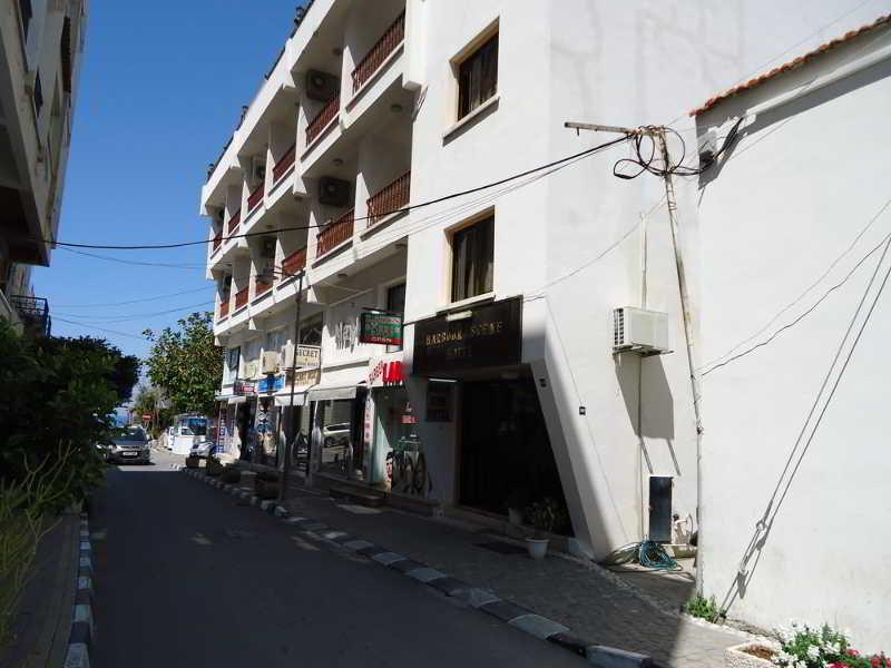 Harbour Scene Hotel