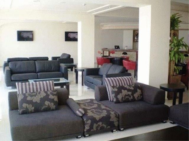Royal Blue Hotel & Spa