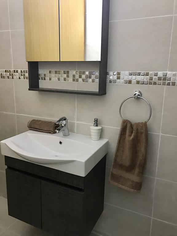 Angela Aparthotel