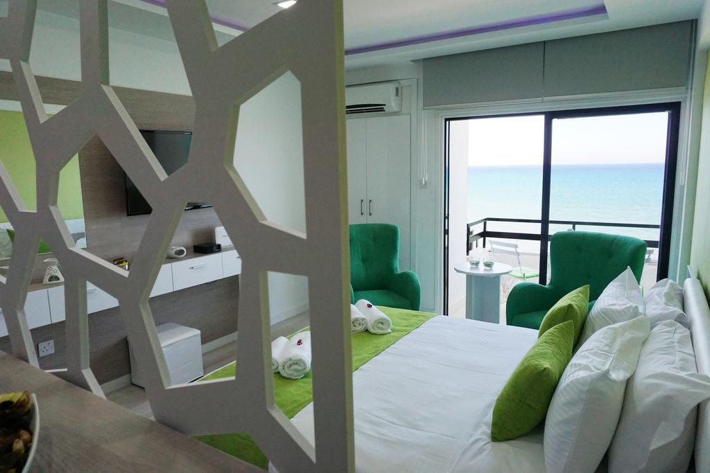 Lazuli Sea View-beachfront Ap 405 Apartment *