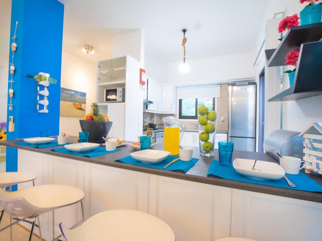Amelie - Konnos Beach Villa