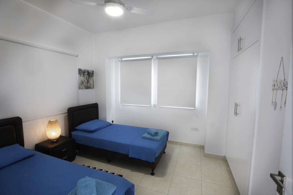 Amelie - Konnos Beach Villa *