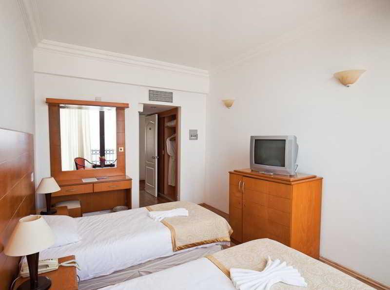 Ada 3* Karavas (Northern Cyprus)