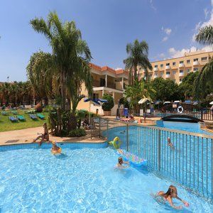 Aparthotel Jacaranda 3*
