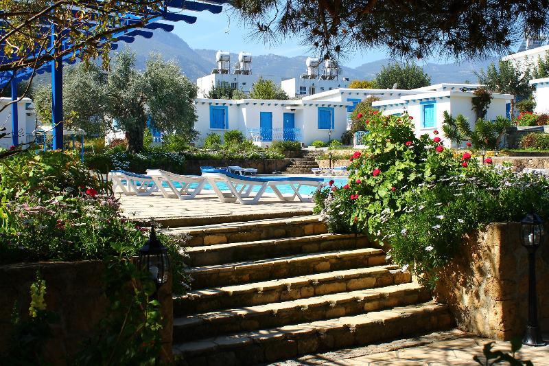 Hotel Santoria Holiday Village
