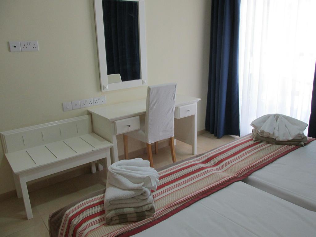 Royal Blue Hotel & Spa Hotel 4*