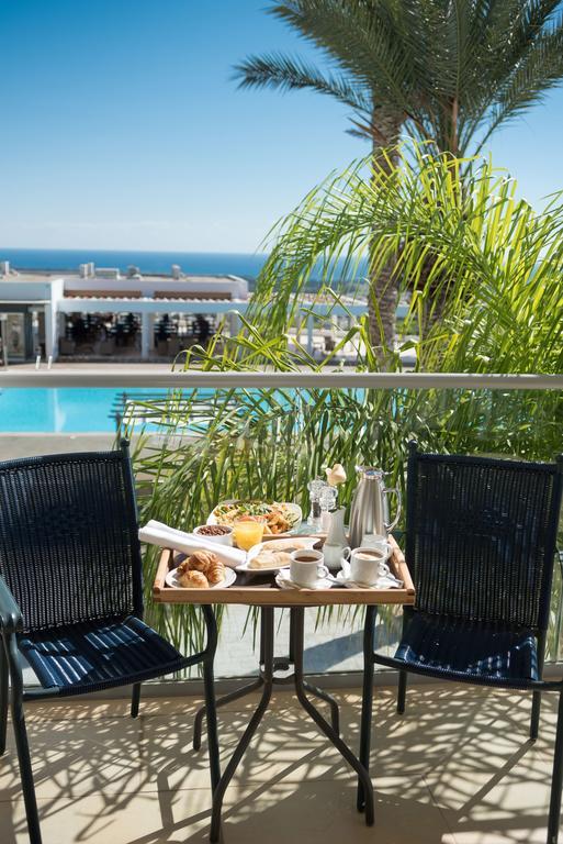 Royal Blue Hotel & Spa 4*