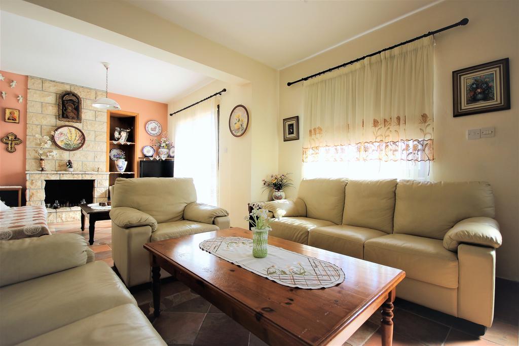 Villa By The Sea *