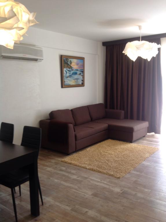 Harmony Court Apartment *