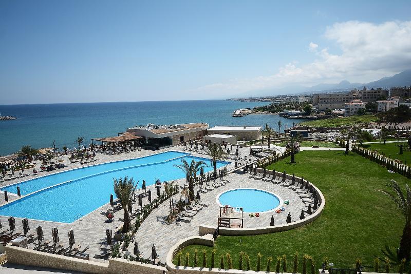 Lord's Palace Hotel 5*