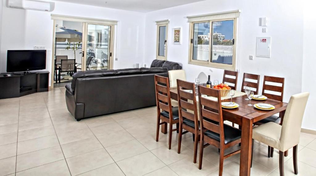 Palm Village Villas *