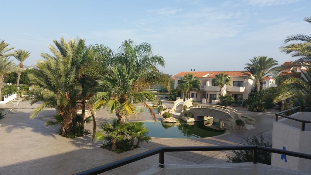 Crown Henipa Hotel 3*