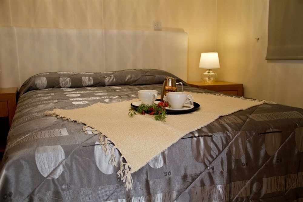 Aparthotel Akamas Health Farm & 3*
