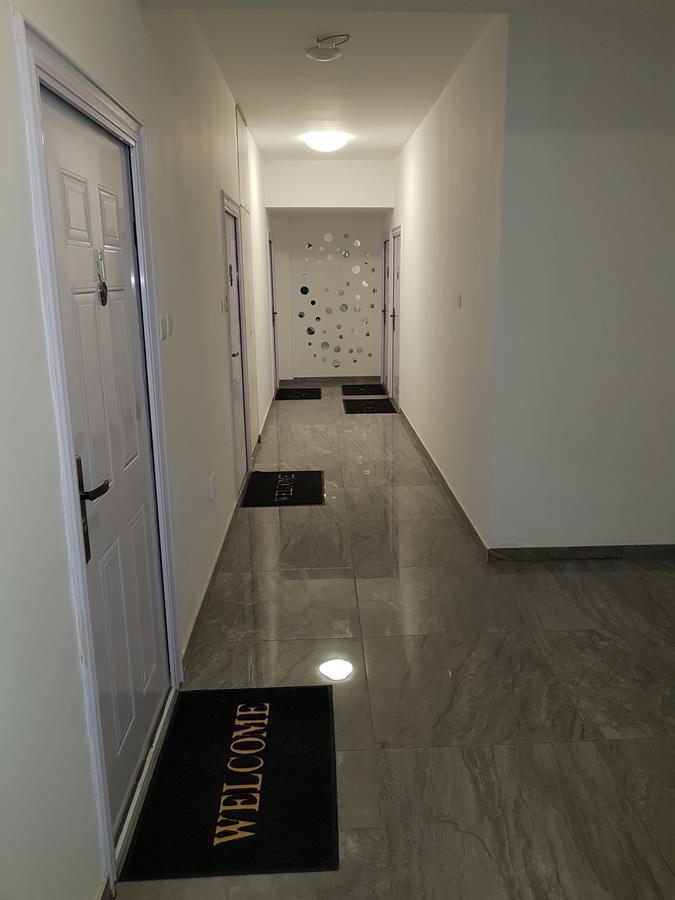 Mylos Court Apartment *