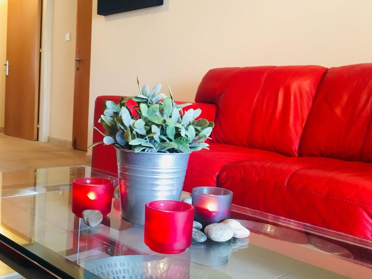 Apartment Elena Court *