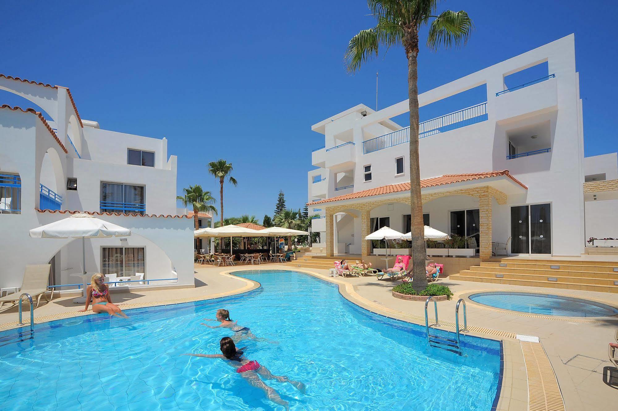 Petrosana Ayia Napa