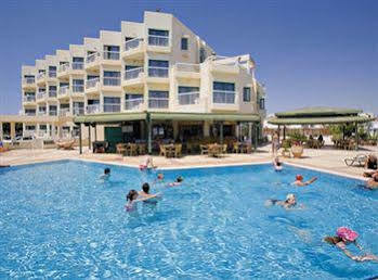 Infinity Blu - Designed For Adults By Louis Hotel 4*