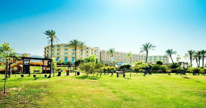 Mercure Cyprus Casino & Wellness 5*