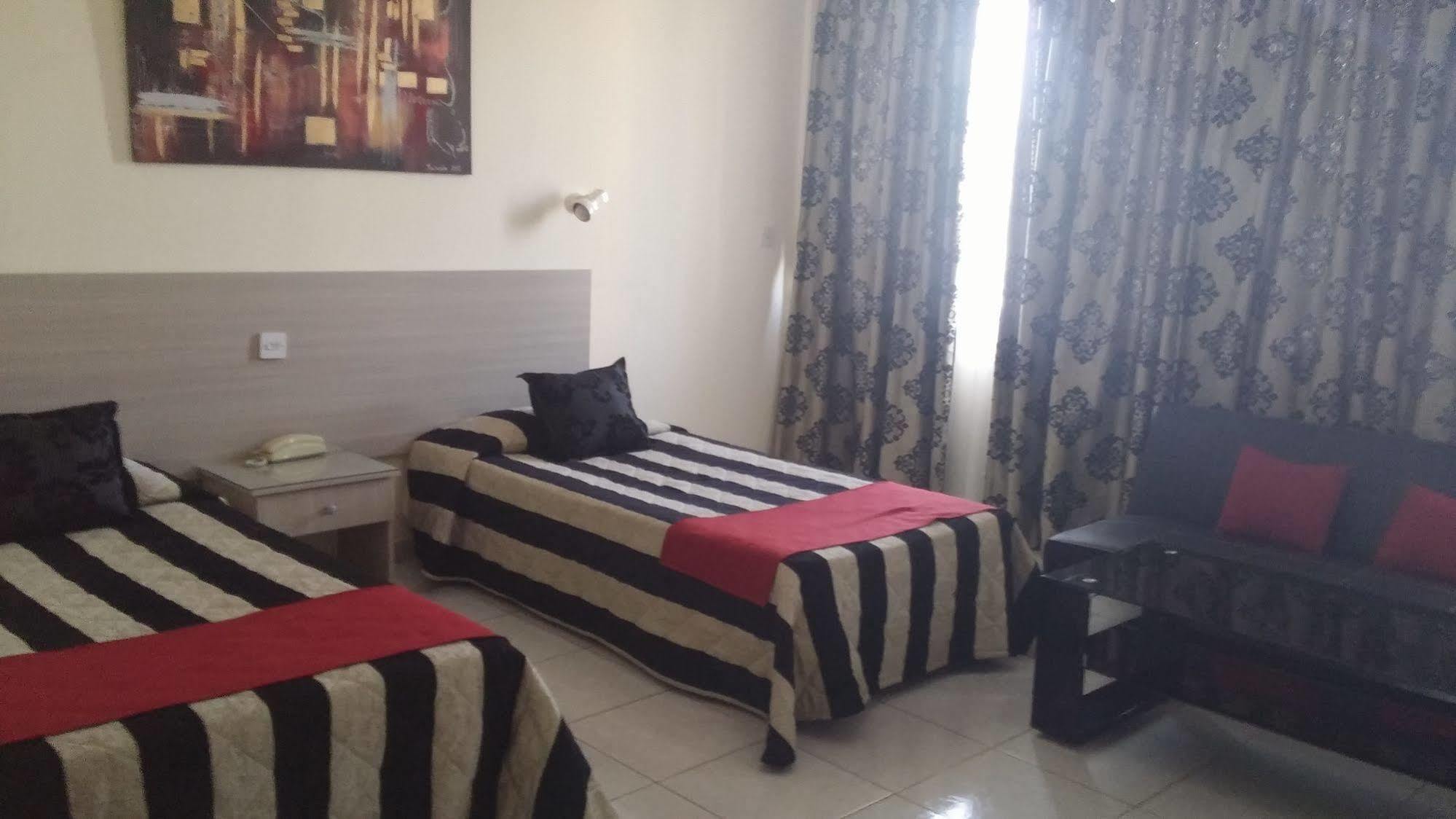 Aparthotel Tasiana Star