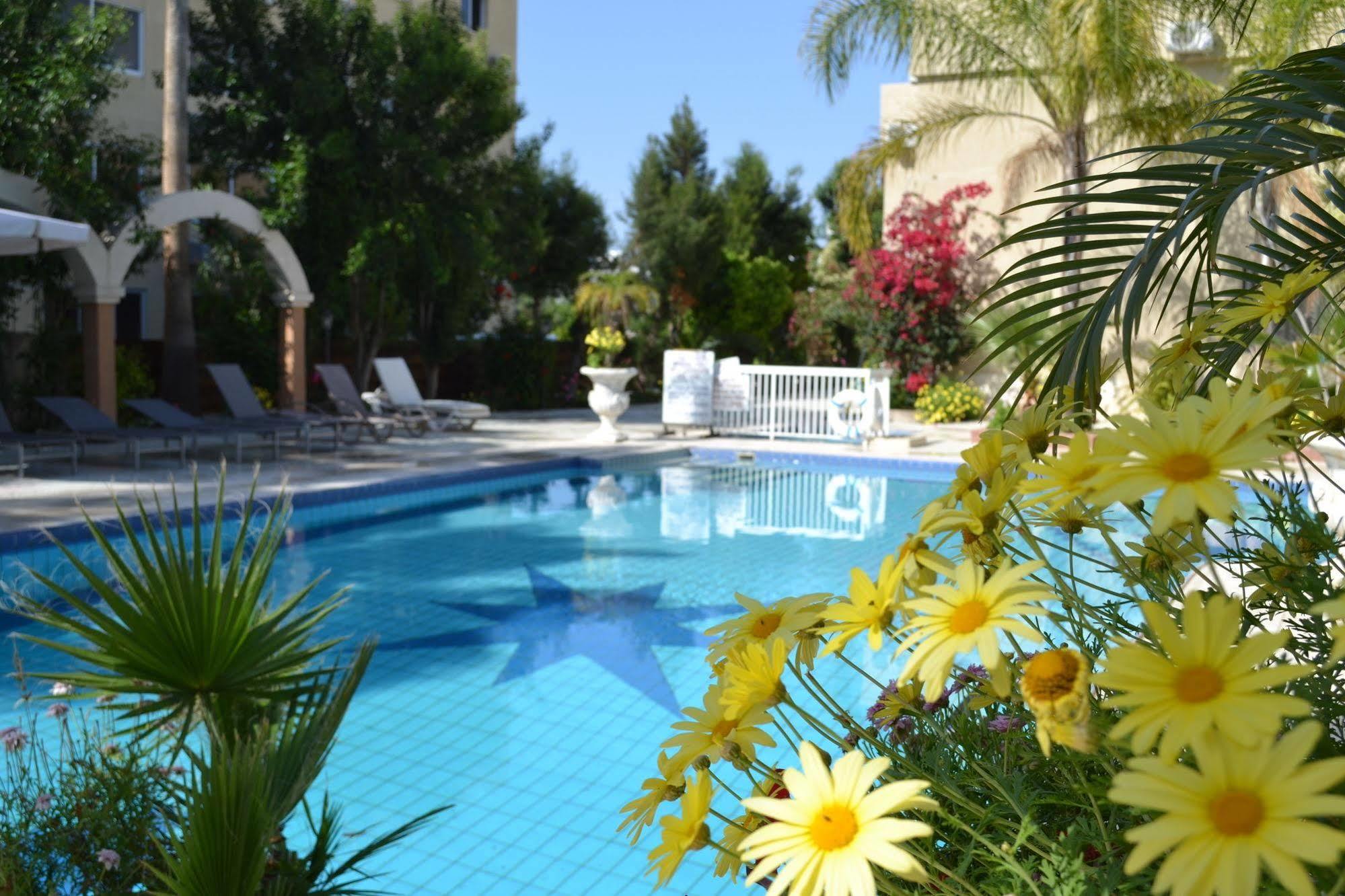 Aparthotel Tasiana Star