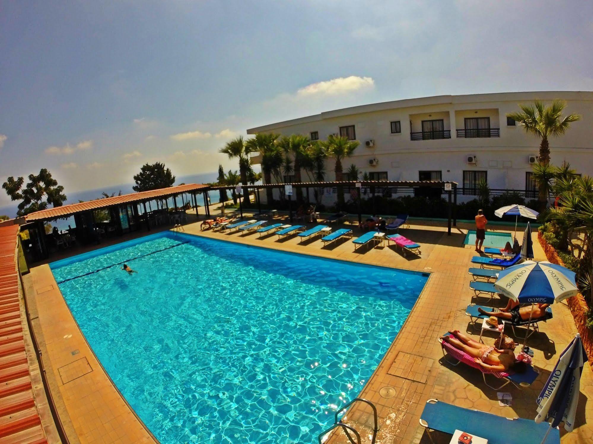 Aparthotel Konnos Bay