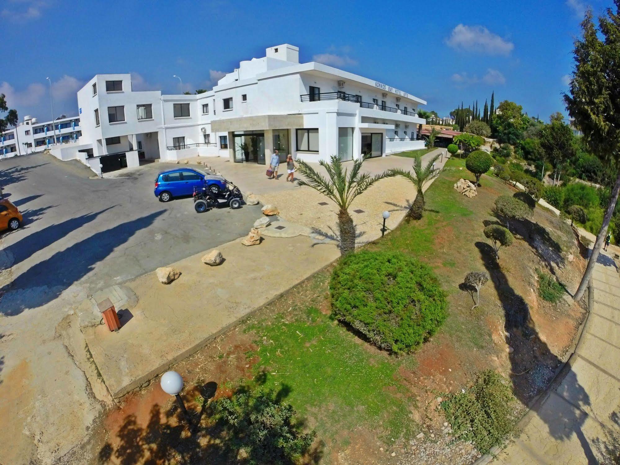 Aparthotel Konnos Bay 3*