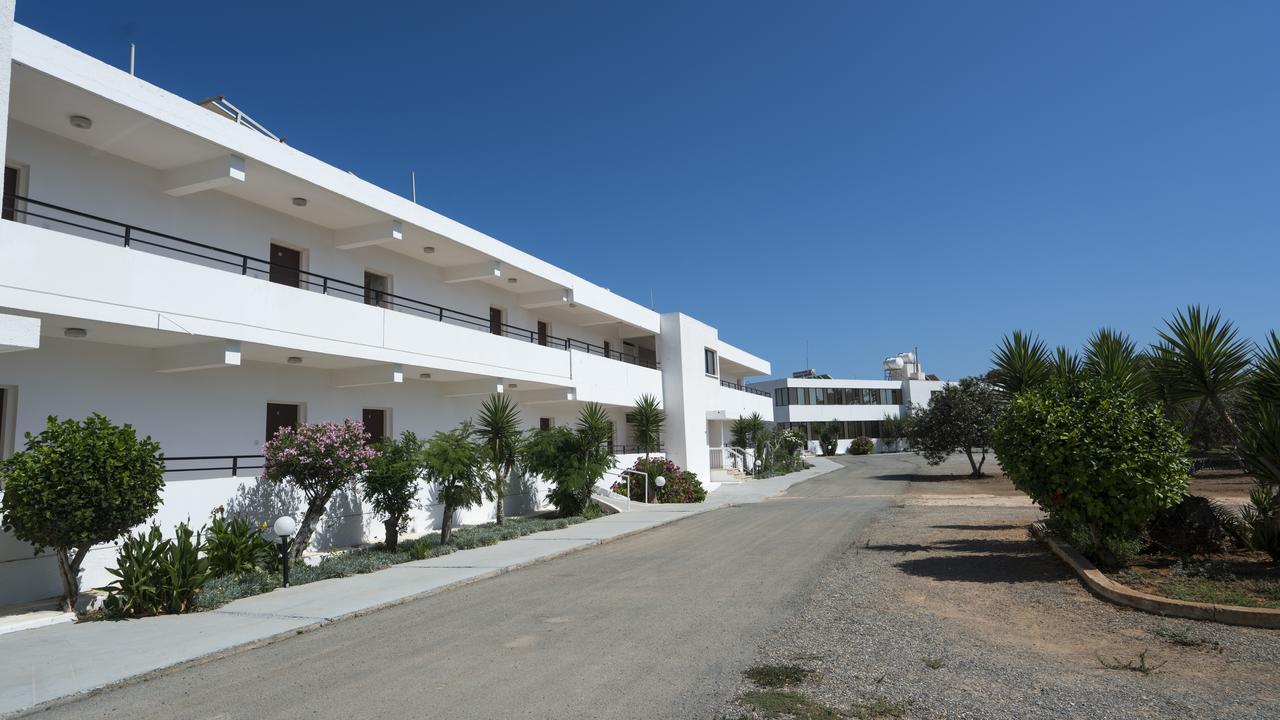 Aparthotel Konnos Bay