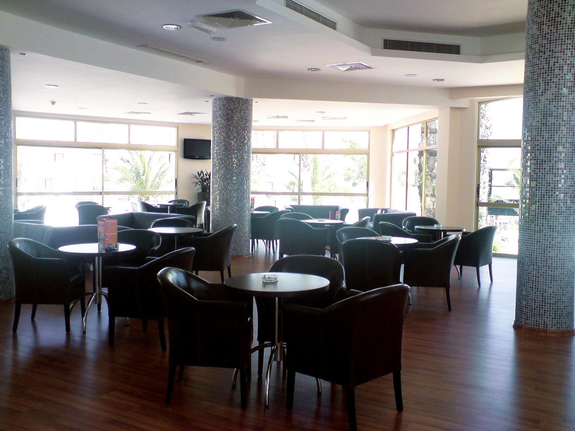Crown Henipa 3*
